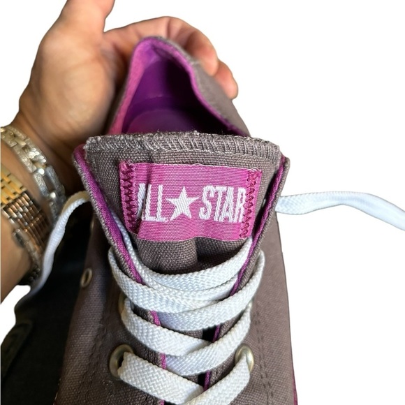 Converse Gray and Fuchsia Low Top Sneakers Size 8 Ladies Gray & Purple Sneakers - Picture 5 of 14